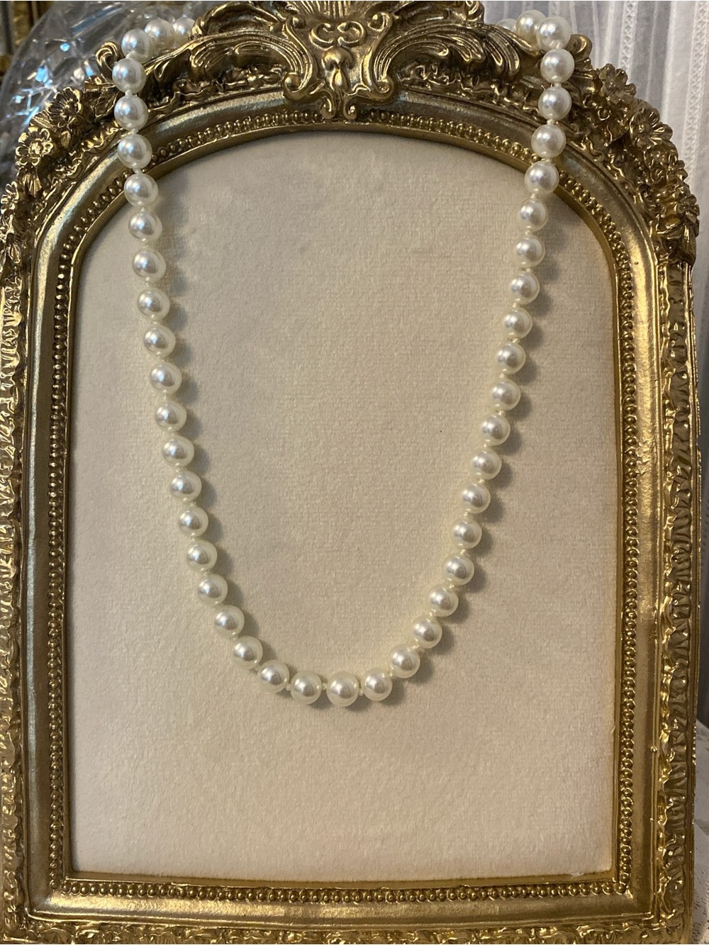 Classic White Pearl Necklace - Elegant Timeless Strand